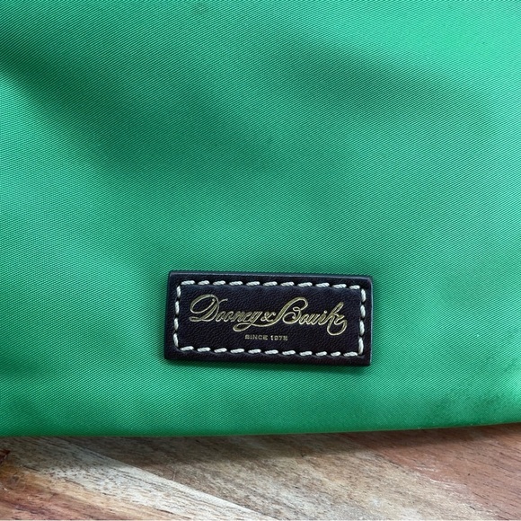 Dooney and Bourke green fabric crossbody leather trim embroidered duck - Picture 6 of 10
